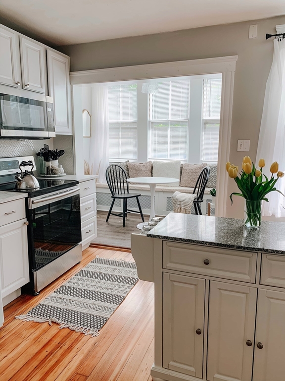 10 Prescott Avenue, Chelsea, Massachusetts, 2 Bedrooms Bedrooms, 5 Rooms Rooms,1 BathroomBathrooms,Residential Lease,For Rent,Prescott Avenue,73383456