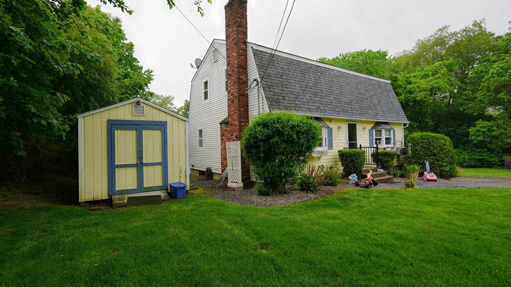 52 Prescott St., Attleboro, Massachusetts, 3 Bedrooms Bedrooms, 7 Rooms Rooms,3 BathroomsBathrooms,Residential,For Sale,Prescott St.,73383496