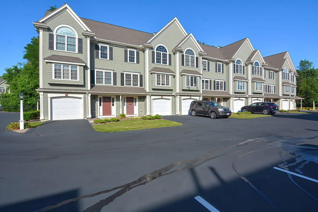 1 Olson St, Wilmington, Massachusetts, 2 Bedrooms Bedrooms, 5 Rooms Rooms,2.5 BathroomsBathrooms,Residential Lease,For Rent,Olson St,73383502