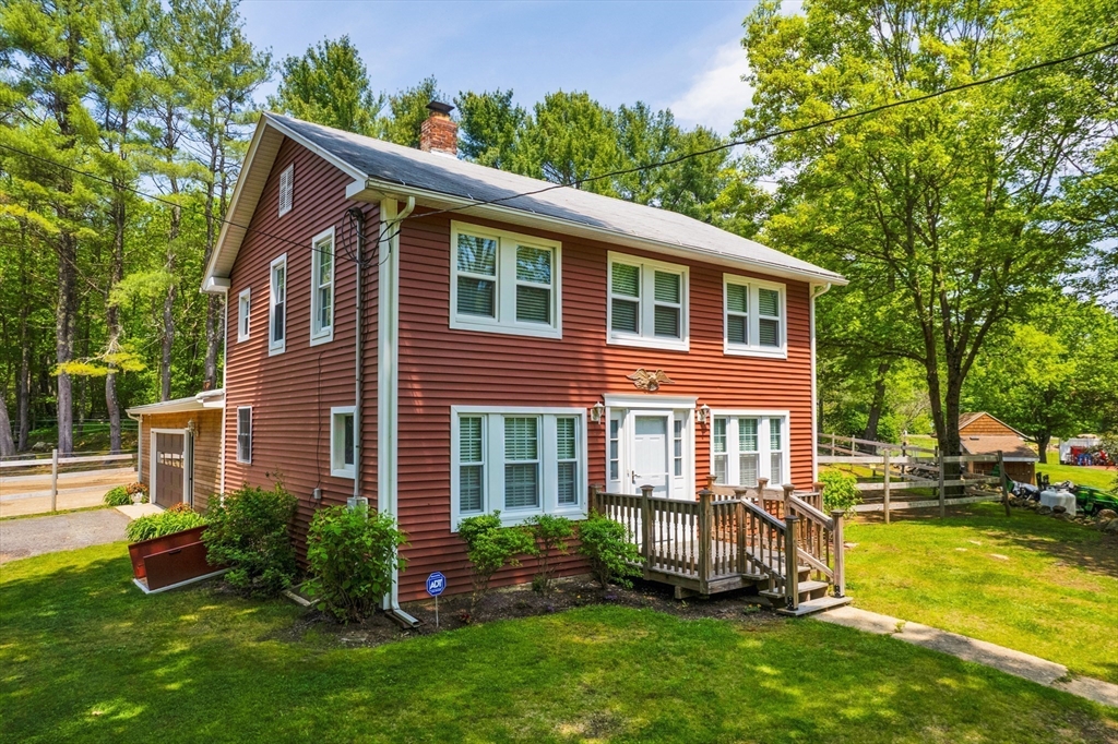 8 Intervale Road, Rutland, Massachusetts, 3 Bedrooms Bedrooms, 6 Rooms Rooms,2 BathroomsBathrooms,Residential,For Sale,Intervale Road,73383510