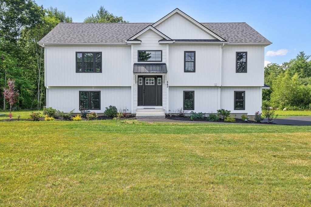 40 Jackson Lane, Barre, Massachusetts, 4 Bedrooms Bedrooms, 6 Rooms Rooms,3 BathroomsBathrooms,Residential,For Sale,Jackson Lane,73383515