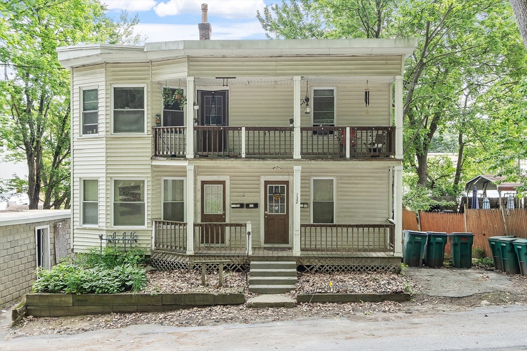 132 Hazel, Fitchburg, Massachusetts, 5 Bedrooms Bedrooms, 14 Rooms Rooms,3 BathroomsBathrooms,Residential Income,For Sale,Hazel,73383522