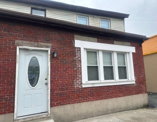 588 Waverly St, Framingham, Massachusetts, 3 Bedrooms Bedrooms, 6 Rooms Rooms,1 BathroomBathrooms,Residential Lease,For Rent,Waverly St,73383767