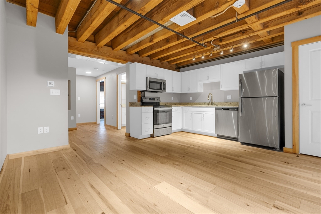 58 13th Street, Boston, Massachusetts, 1 Bedroom Bedrooms, 3 Rooms Rooms,1 BathroomBathrooms,Residential Lease,For Rent,13th Street,73383764