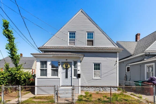18 Anderson St, Lowell, Massachusetts, 3 Bedrooms Bedrooms, 6 Rooms Rooms,1 BathroomBathrooms,Residential,For Sale,Anderson St,73383763