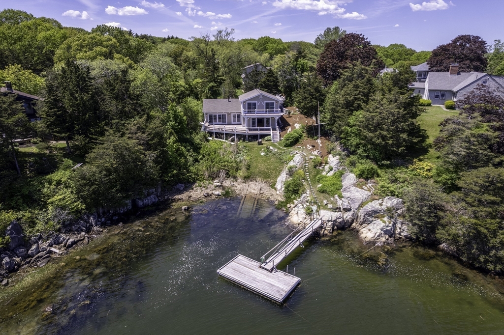 7 Cove Way, Gloucester, Massachusetts, 4 Bedrooms Bedrooms, 7 Rooms Rooms,2 BathroomsBathrooms,Residential,For Sale,Cove Way,73383902