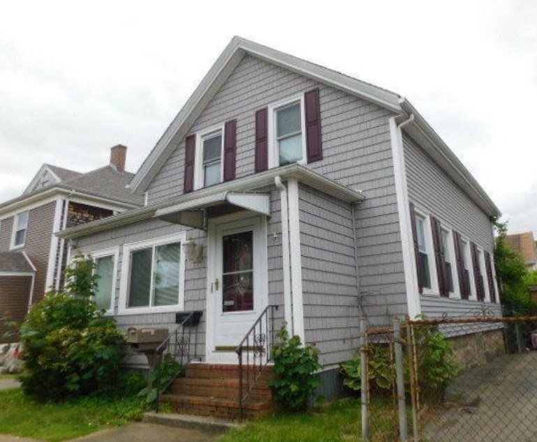 26 Keene St, New Bedford, Massachusetts, 3 Bedrooms Bedrooms, 7 Rooms Rooms,1.5 BathroomsBathrooms,Residential,For Sale,Keene St,73384089