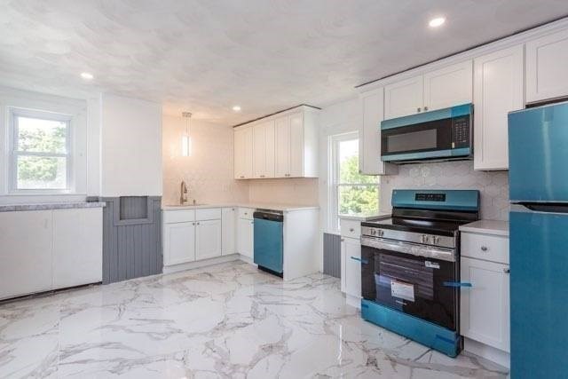 6 Smith St, Taunton, Massachusetts, 6 Bedrooms Bedrooms, 10 Rooms Rooms,2 BathroomsBathrooms,Residential Income,For Sale,Smith St,73384386