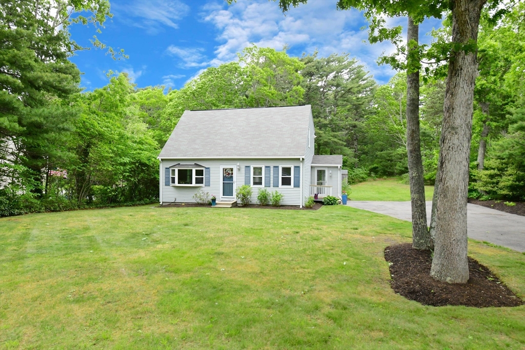 11 Winchester Ave, Bourne, Massachusetts, 3 Bedrooms Bedrooms, 7 Rooms Rooms,2 BathroomsBathrooms,Residential,For Sale,Winchester Ave,73384455