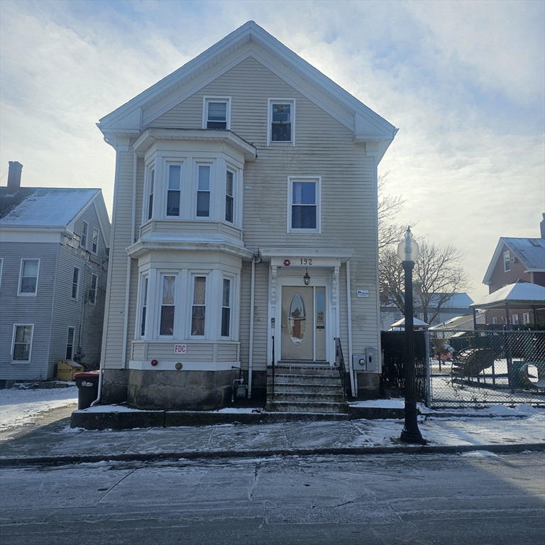 192 Walnut St, New Bedford, Massachusetts, 10 Bedrooms Bedrooms, 10 Rooms Rooms,3 BathroomsBathrooms,Residential Income,For Sale,Walnut St,73329052
