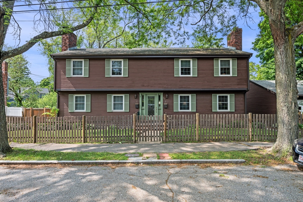 39 Bartley St, Wakefield, Massachusetts, 3 Bedrooms Bedrooms, 6 Rooms Rooms,1.5 BathroomsBathrooms,Residential,For Sale,Bartley St,73384900