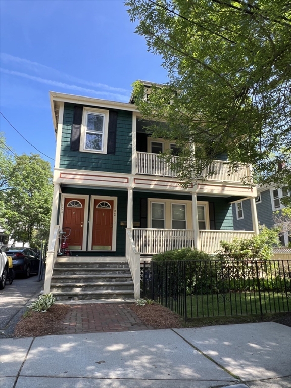 104 Chilton St, Cambridge, Massachusetts, 3 Bedrooms Bedrooms, 5 Rooms Rooms,1 BathroomBathrooms,Residential Lease,For Rent,Chilton St,73385053