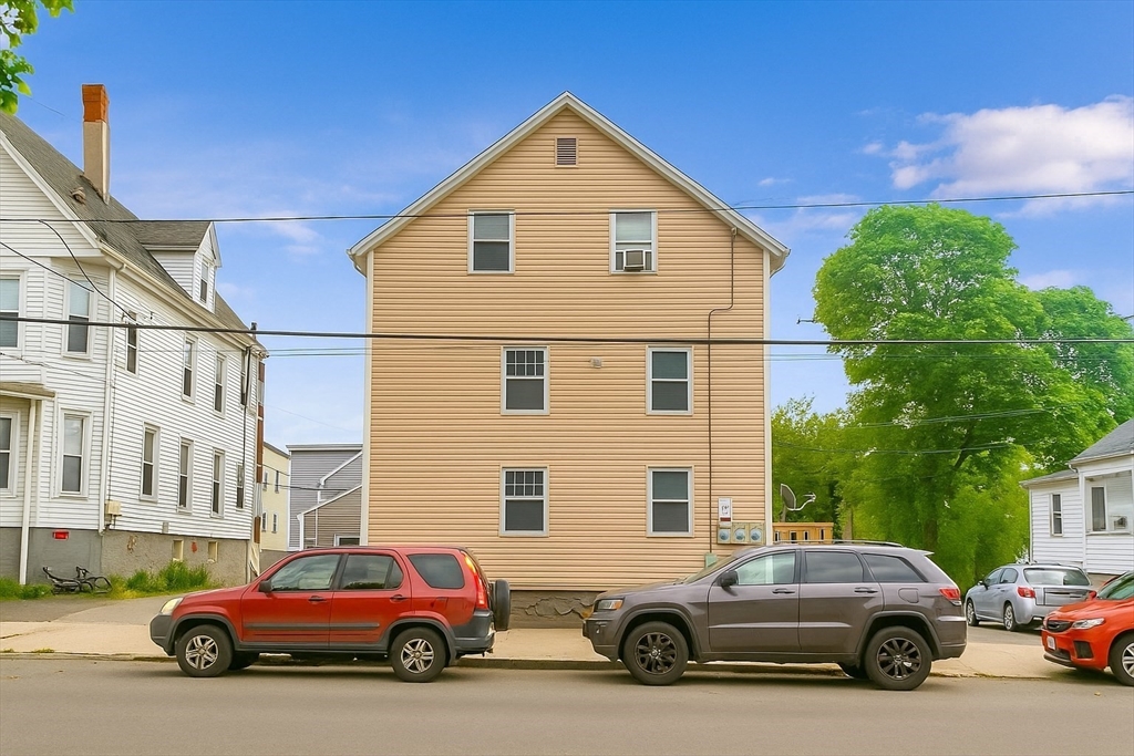 450 Western Avenue, Lynn, Massachusetts, 6 Bedrooms Bedrooms, 11 Rooms Rooms,3 BathroomsBathrooms,Residential Income,For Sale,Western Avenue,73384826