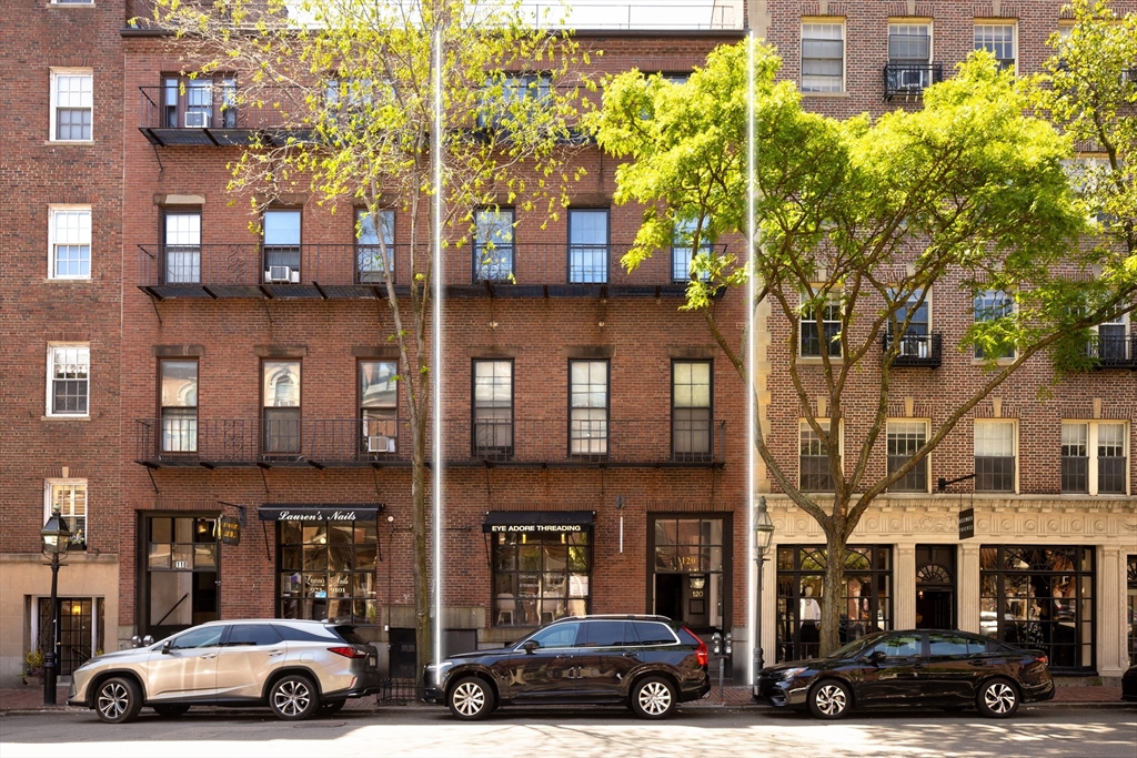120 Charles Street, Boston, Massachusetts, 8 Bedrooms Bedrooms, 24 Rooms Rooms,9 BathroomsBathrooms,Residential Income,For Sale,Charles Street,73385186