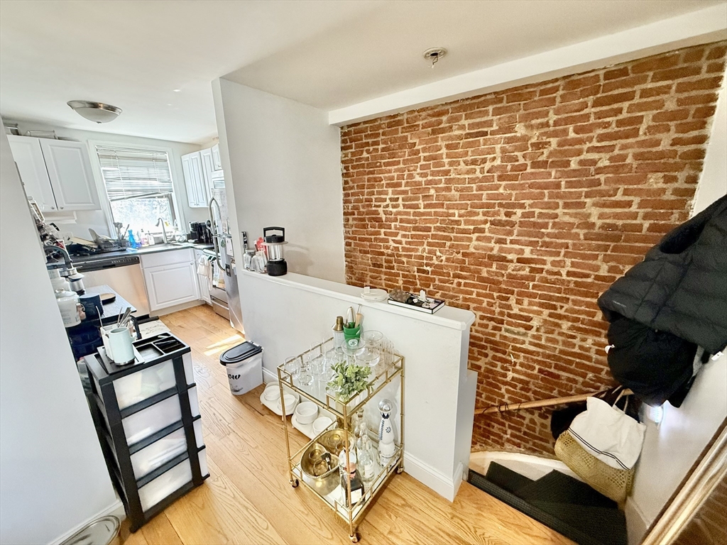 9 Boston St, Boston, Massachusetts, 1 Bedroom Bedrooms, 3 Rooms Rooms,1 BathroomBathrooms,Residential Lease,For Rent,Boston St,73385206