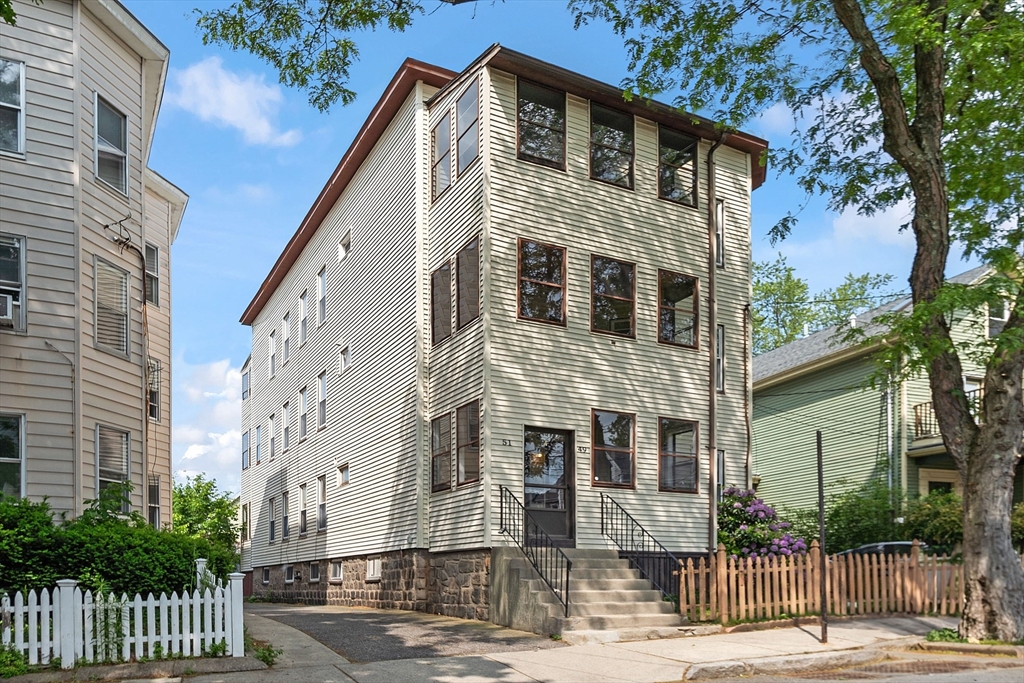 49-51 Fairmount Ave, Somerville, Massachusetts, 6 Bedrooms Bedrooms, 15 Rooms Rooms,3 BathroomsBathrooms,Residential Income,For Sale,Fairmount Ave,73385232