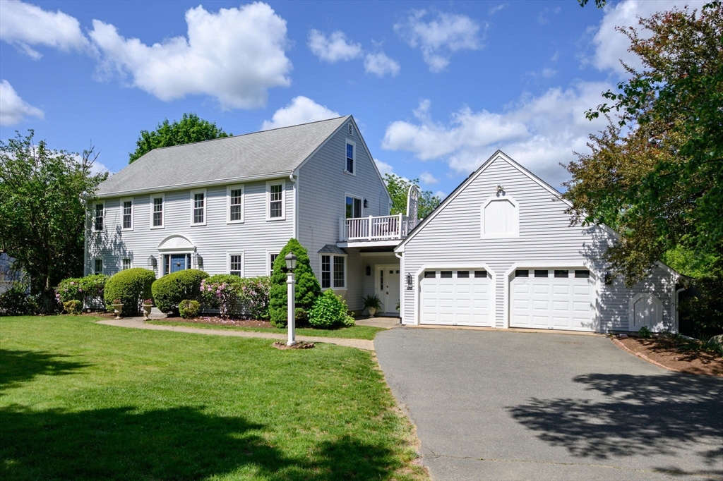 1051 Randolph Ave, Milton, Massachusetts, 4 Bedrooms Bedrooms, 8 Rooms Rooms,4 BathroomsBathrooms,Residential,For Sale,Randolph Ave,73385364