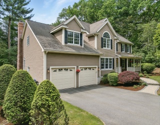 7 Karen Dr, Bedford, Massachusetts, 4 Bedrooms Bedrooms, 9 Rooms Rooms,2.5 BathroomsBathrooms,Residential,For Sale,Karen Dr,73385408