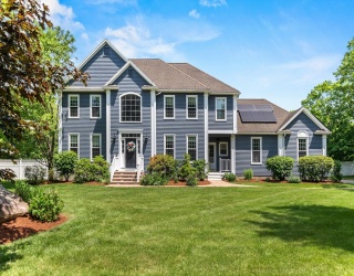 30 Northern Spy Rd, Franklin, Massachusetts, 4 Bedrooms Bedrooms, 8 Rooms Rooms,3.5 BathroomsBathrooms,Residential,For Sale,Northern Spy Rd,73385619