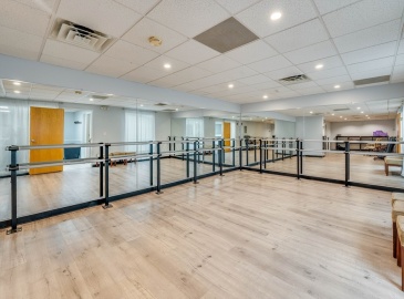 1 Elm Square, Andover, Massachusetts, ,Commercial Lease,For Rent,Elm Square,73385643