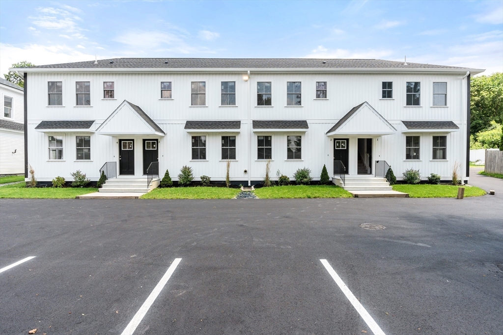 50 Frankfort St, Fitchburg, Massachusetts, 2 Bedrooms Bedrooms, 4 Rooms Rooms,1.5 BathroomsBathrooms,Residential,For Sale,Frankfort St,73385478