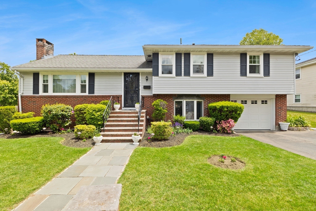 172 Puritan Dr, Quincy, Massachusetts, 3 Bedrooms Bedrooms, 7 Rooms Rooms,2.5 BathroomsBathrooms,Residential,For Sale,Puritan Dr,73385640