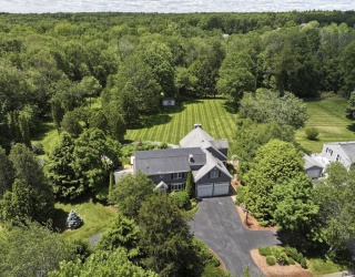 1221 Highland St., Holliston, Massachusetts, 4 Bedrooms Bedrooms, 10 Rooms Rooms,3 BathroomsBathrooms,Residential,For Sale,Highland St.,73385630