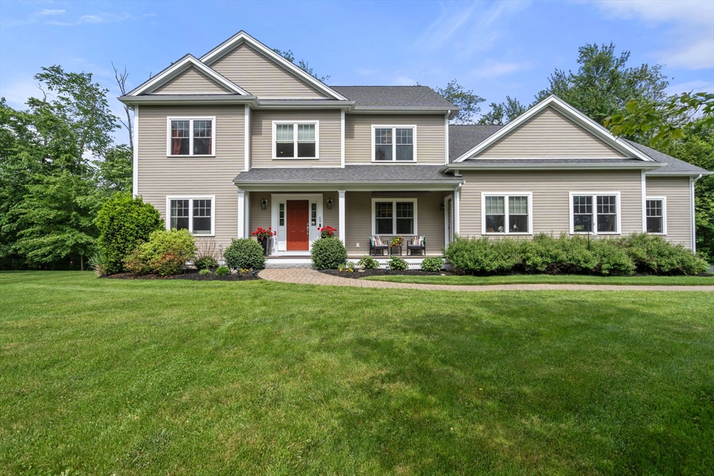 53 Thompson Ave, Westwood, Massachusetts, 4 Bedrooms Bedrooms, 12 Rooms Rooms,3.5 BathroomsBathrooms,Residential,For Sale,Thompson Ave,73385455