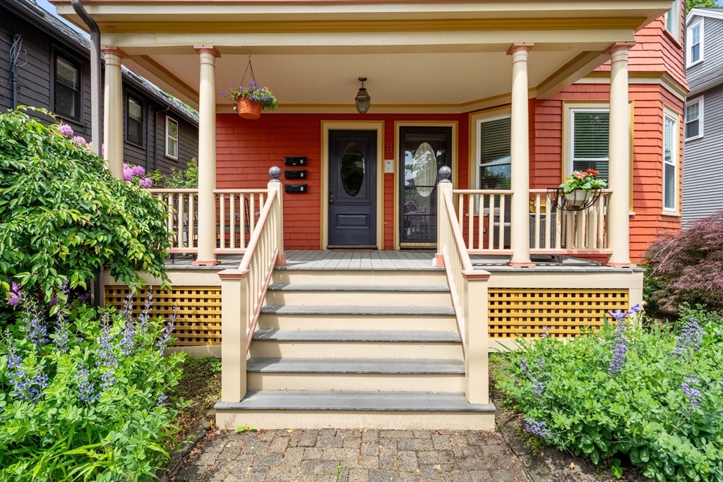 11 Field, Cambridge, Massachusetts, 2 Bedrooms Bedrooms, 5 Rooms Rooms,2 BathroomsBathrooms,Residential,For Sale,Field,73385610