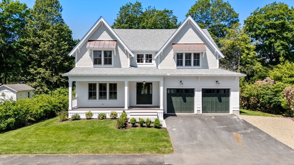 233 Warren Street, Needham, Massachusetts, 5 Bedrooms Bedrooms, 15 Rooms Rooms,6 BathroomsBathrooms,Residential,For Sale,Warren Street,73385688
