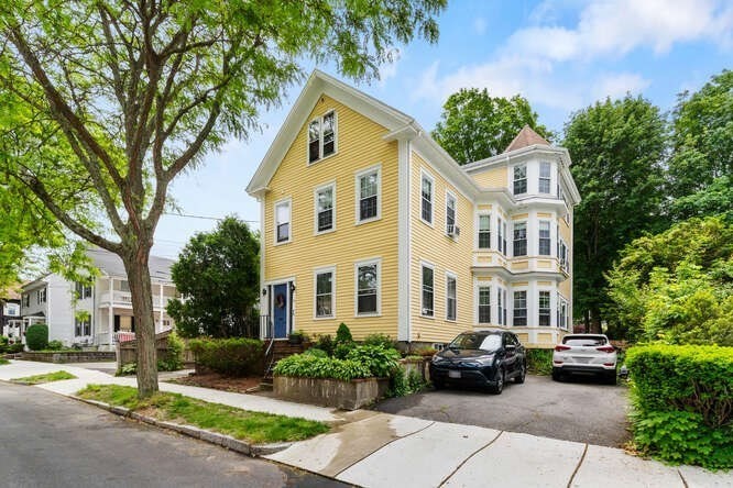 24 Park St, Wakefield, Massachusetts, 8 Bedrooms Bedrooms, 17 Rooms Rooms,5 BathroomsBathrooms,Residential Income,For Sale,Park St,73385819