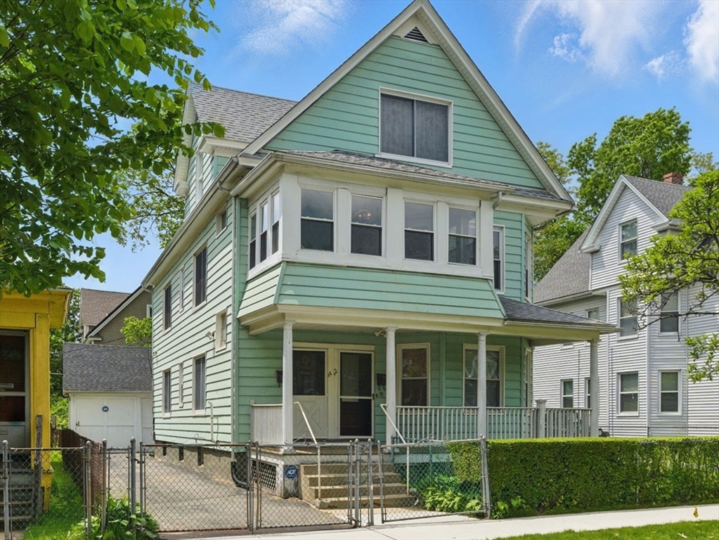42-44 Suffolk St, Springfield, Massachusetts, 8 Bedrooms Bedrooms, 14 Rooms Rooms,2 BathroomsBathrooms,Residential Income,For Sale,Suffolk St,73385879