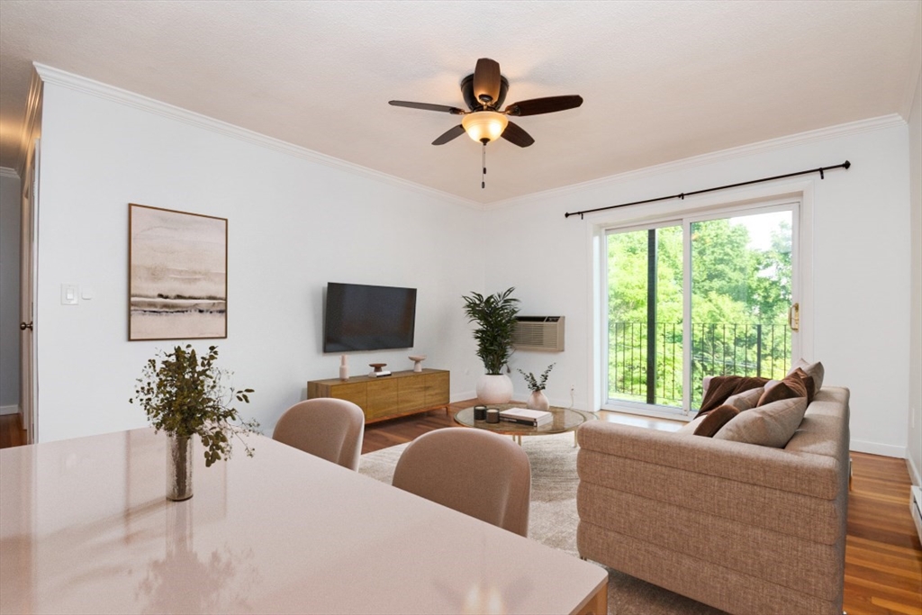 22 Branchfield St, Boston, Massachusetts, 2 Bedrooms Bedrooms, 4 Rooms Rooms,1 BathroomBathrooms,Residential,For Sale,Branchfield St,73385769