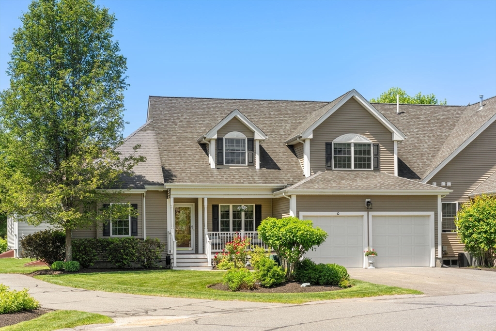10 Rockville Mdws, Millis, Massachusetts, 2 Bedrooms Bedrooms, 7 Rooms Rooms,2.5 BathroomsBathrooms,Residential,For Sale,Rockville Mdws,73385648