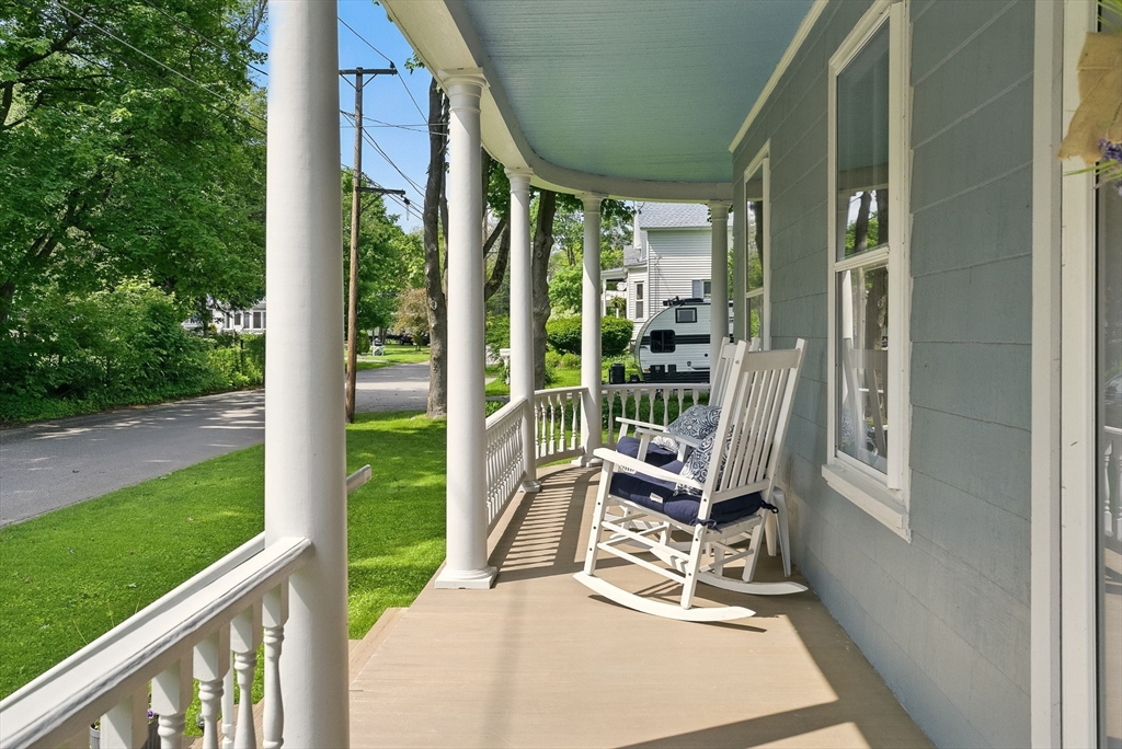 17 Winter St, Winchendon, Massachusetts, 3 Bedrooms Bedrooms, 7 Rooms Rooms,1 BathroomBathrooms,Residential,For Sale,Winter St,73379485