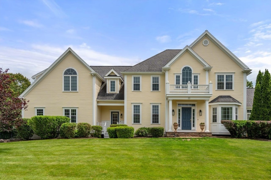 33 Garrett Rd, North Attleboro, Massachusetts, 4 Bedrooms Bedrooms, 11 Rooms Rooms,2.5 BathroomsBathrooms,Residential,For Sale,Garrett Rd,73379334