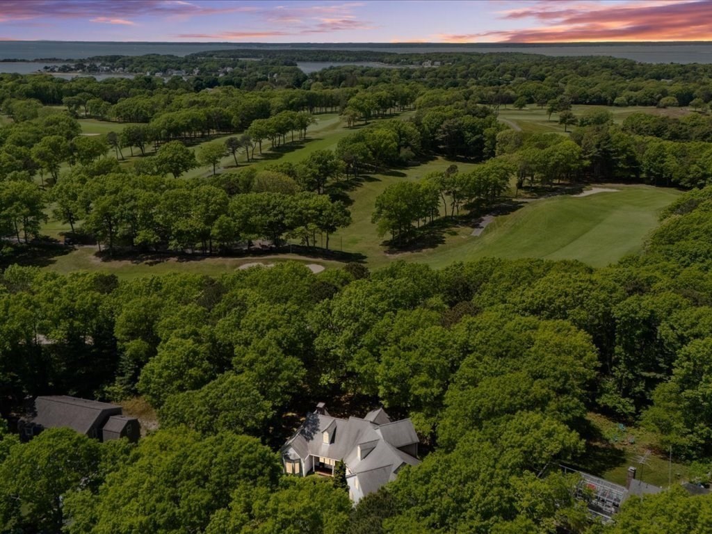 18 Vesper Dr, Bourne, Massachusetts, 4 Bedrooms Bedrooms, 8 Rooms Rooms,2.5 BathroomsBathrooms,Residential,For Sale,Vesper Dr,73383189