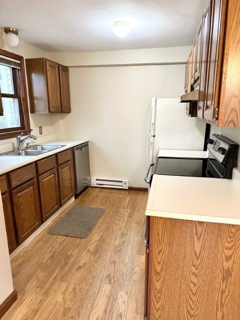 30 Drake, Fitchburg, Massachusetts, 2 Bedrooms Bedrooms, 4 Rooms Rooms,1.5 BathroomsBathrooms,Residential Lease,For Rent,Drake,73386175