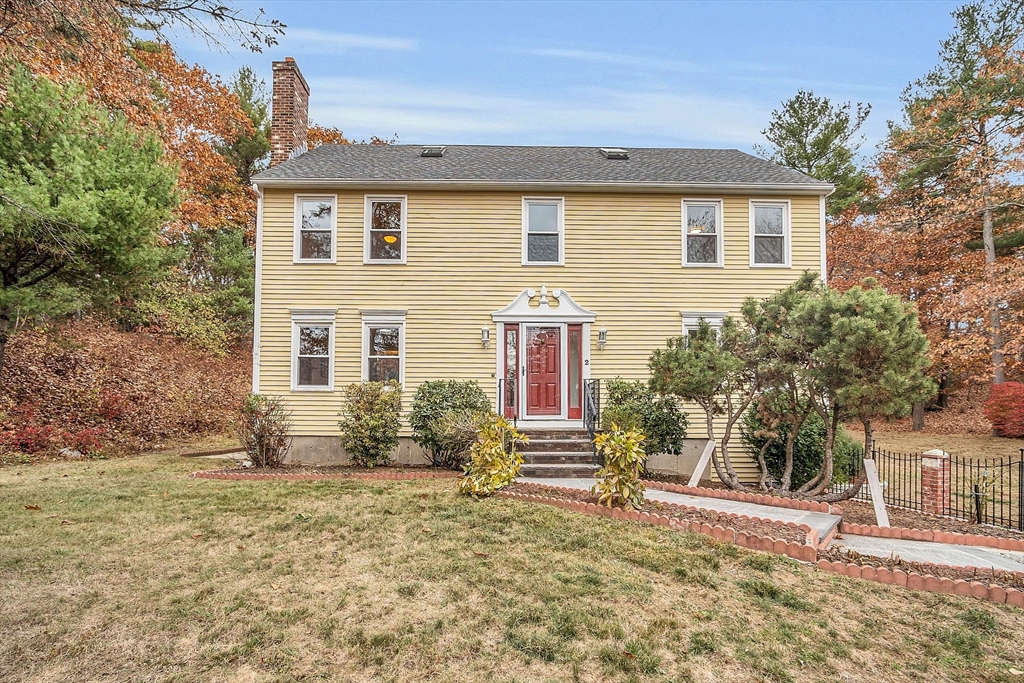 2 Vera Rd, Middleton, Massachusetts, 4 Bedrooms Bedrooms, 8 Rooms Rooms,2.5 BathroomsBathrooms,Residential,For Sale,Vera Rd,73386237