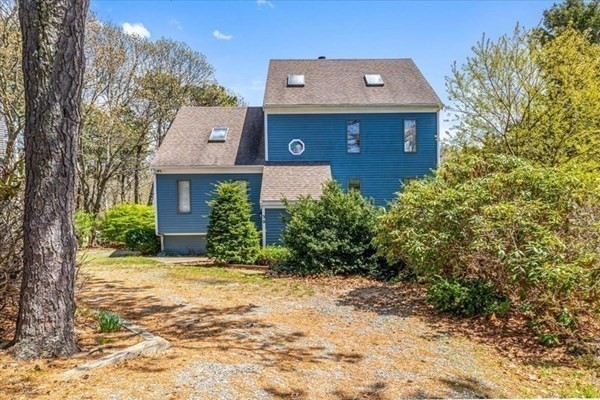 30 Norris Path, Falmouth, Massachusetts, 3 Bedrooms Bedrooms, 6 Rooms Rooms,3.5 BathroomsBathrooms,Residential,For Sale,Norris Path,73386114