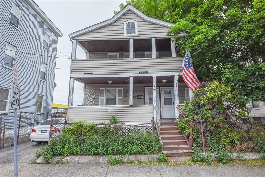 12 Carnes Street, Lynn, Massachusetts, 6 Bedrooms Bedrooms, 11 Rooms Rooms,2 BathroomsBathrooms,Residential Income,For Sale,Carnes Street,73386259