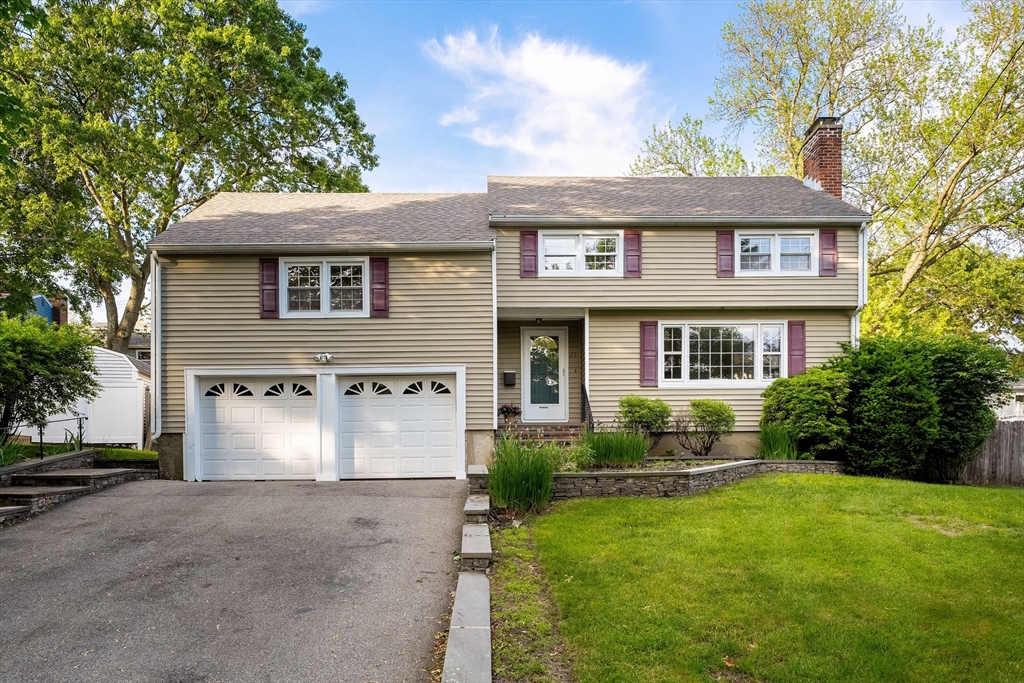 23 Greeley Cir, Arlington, Massachusetts, 4 Bedrooms Bedrooms, 9 Rooms Rooms,2 BathroomsBathrooms,Residential,For Sale,Greeley Cir,73386266