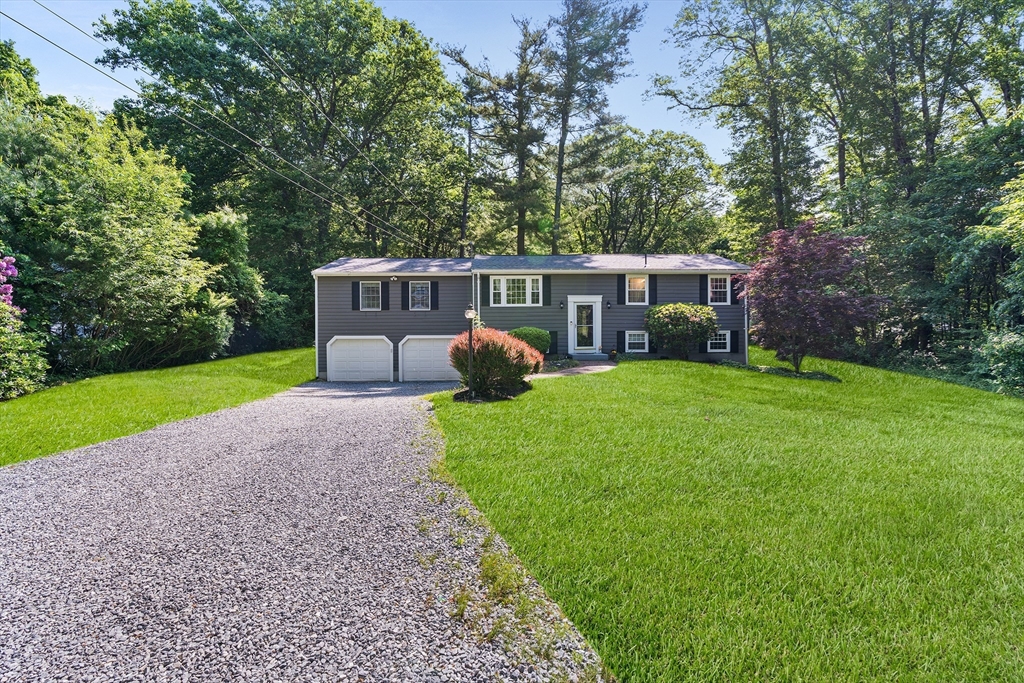 206 Cordaville Rd, Southborough, Massachusetts, 4 Bedrooms Bedrooms, 9 Rooms Rooms,2.5 BathroomsBathrooms,Residential,For Sale,Cordaville Rd,73386087