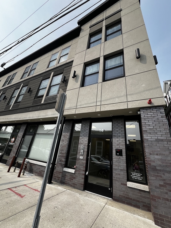 14 Yeamans St, Revere, Massachusetts, 2 Rooms Rooms,1 BathroomBathrooms,Residential Lease,For Rent,Yeamans St,73386201