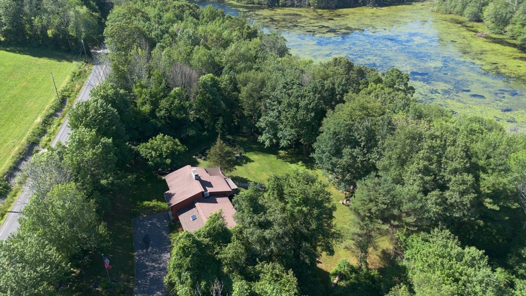 1023 N. Woodstock Road, Southbridge, Massachusetts, 5 Bedrooms Bedrooms, 11 Rooms Rooms,3 BathroomsBathrooms,Residential,For Sale,N. Woodstock Road,73386352