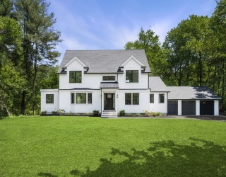 97 Lovejoy Rd, Andover, Massachusetts, 4 Bedrooms Bedrooms, 8 Rooms Rooms,3.5 BathroomsBathrooms,Residential,For Sale,Lovejoy Rd,73386366