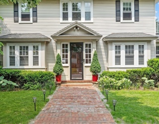 75 Hillcroft Ave, Worcester, Massachusetts, 4 Bedrooms Bedrooms, 8 Rooms Rooms,1.5 BathroomsBathrooms,Residential,For Sale,Hillcroft Ave,73386375