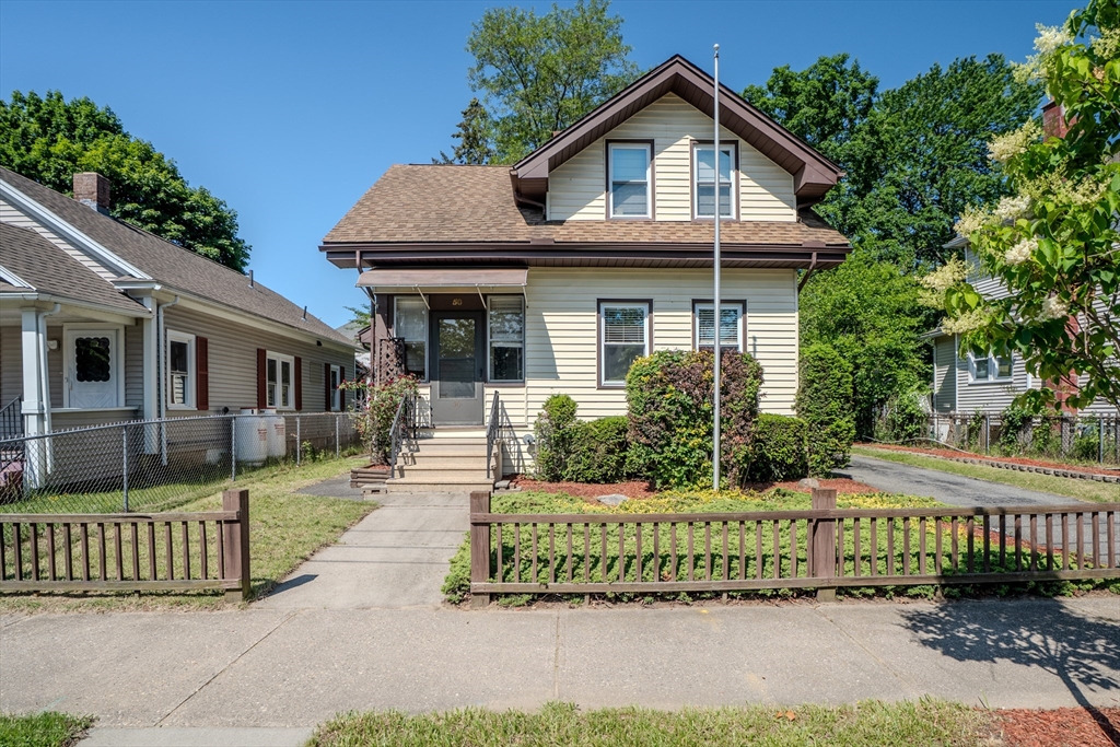 50 Duryea St, Springfield, Massachusetts, 2 Bedrooms Bedrooms, 5 Rooms Rooms,1.5 BathroomsBathrooms,Residential,For Sale,Duryea St,73386480