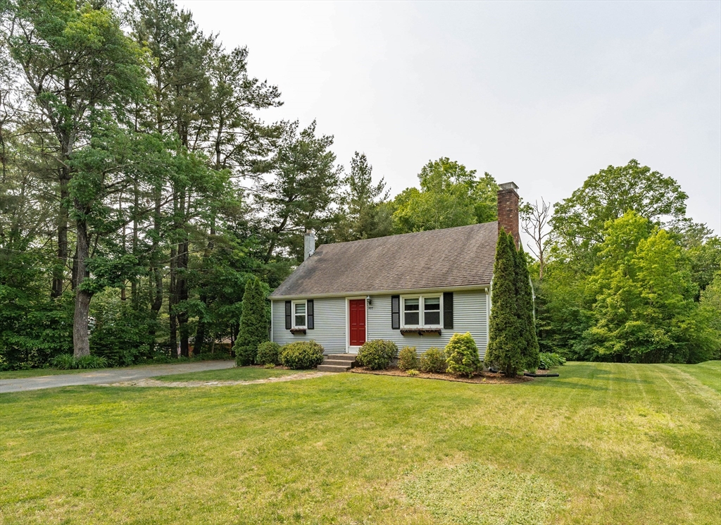 107 Howard St, Belchertown, Massachusetts, 2 Bedrooms Bedrooms, 5 Rooms Rooms,3 BathroomsBathrooms,Residential,For Sale,Howard St,73386489