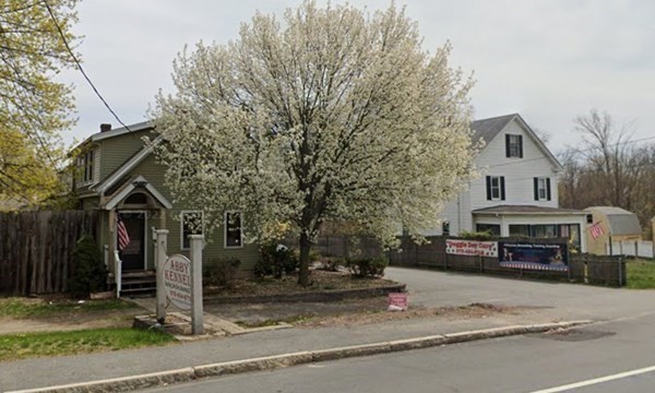28 Gorham St, Chelmsford, Massachusetts, 2 Bedrooms Bedrooms, 8 Rooms Rooms,2.5 BathroomsBathrooms,Residential Income,For Sale,Gorham St,73063616